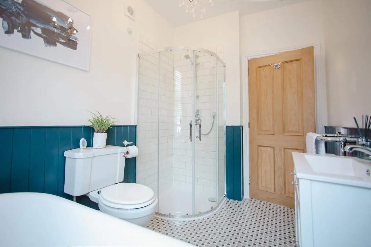 Gladstone House Apartment Chester