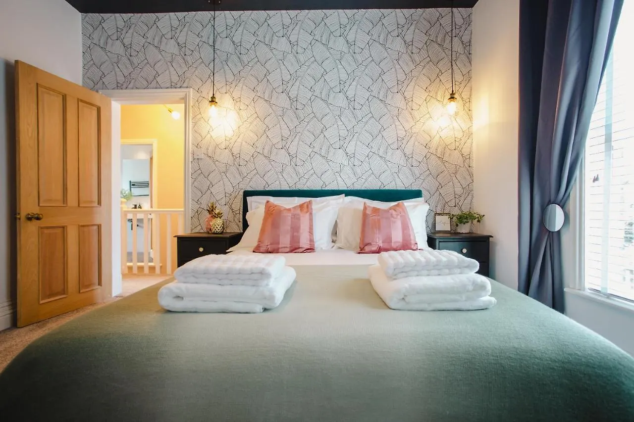 Gladstone House Apartment Chester